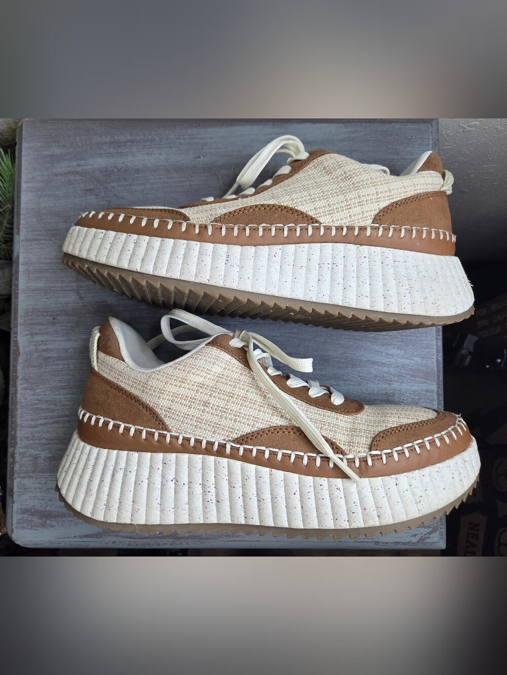 Universal Thread Chunky-Soled Womens Casual Shoes Size 8.5